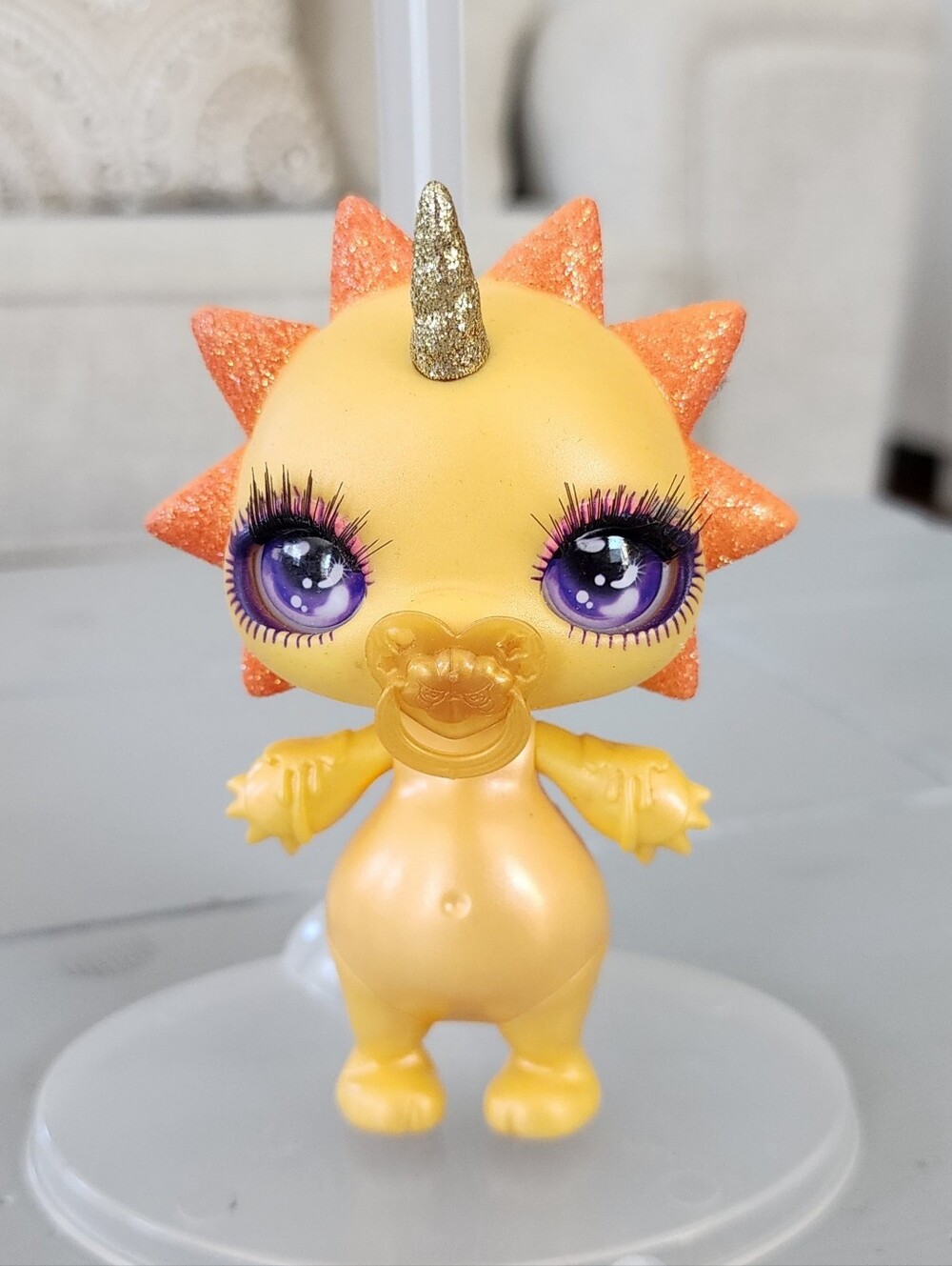 MGA Poopsie Rainbow Fantasy Friends Ray Sunshine Sun Doll Sparkly Critters